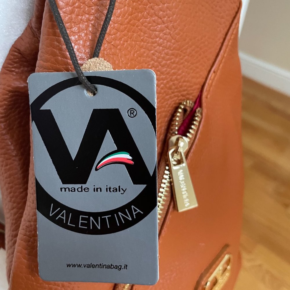 Made In Italy Leather Sling Backpack from VALENTINA - Picture 3 of 9